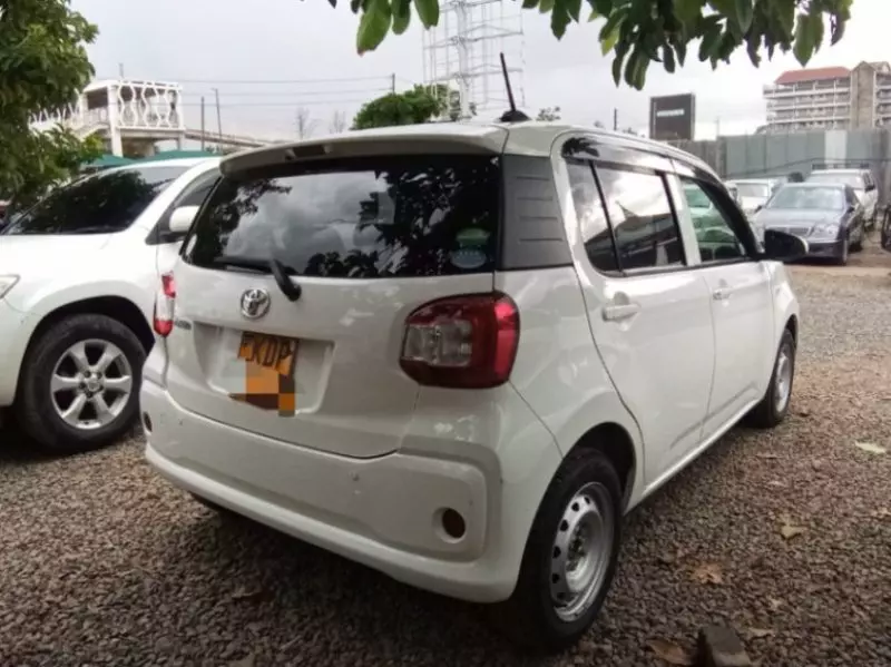 Toyota Passo   - 2017