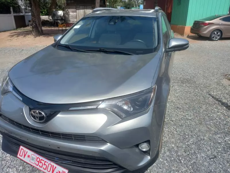Toyota RAV 4   - 2018