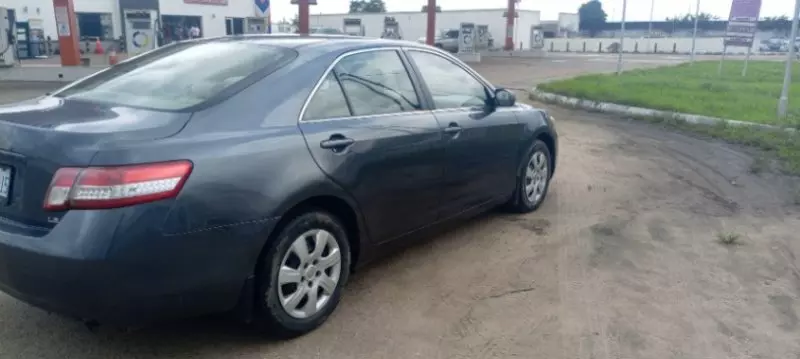 Toyota Camry   - 2010