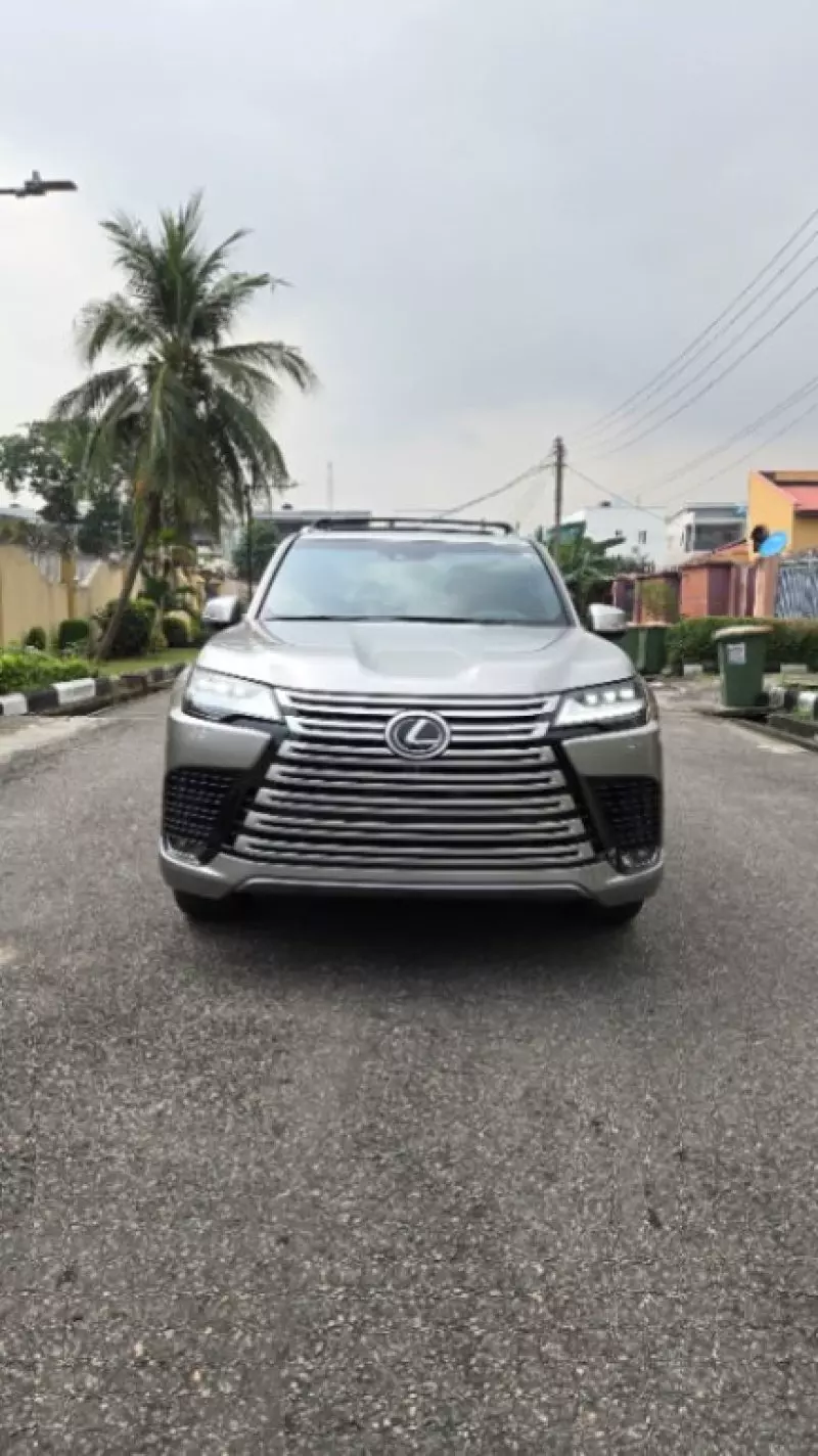 Lexus LX
