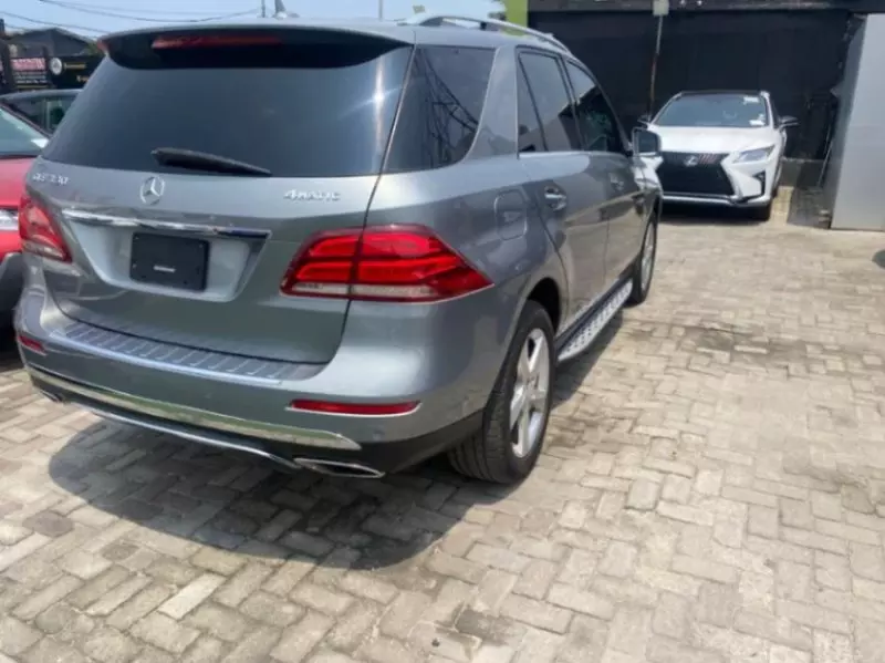 Mercedes-Benz GLE 350   - 2016