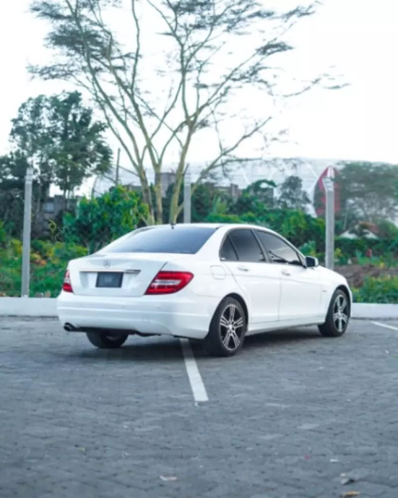 Mercedes-Benz C 200   - 2014