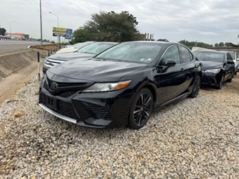 Toyota Camry   - 2018