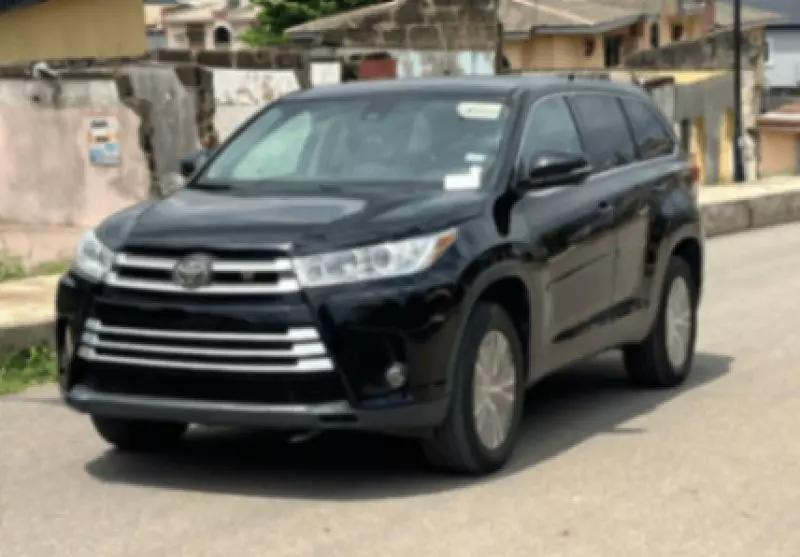 Toyota Highlander   - 2019