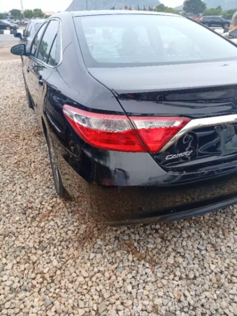 Toyota Camry   - 2016
