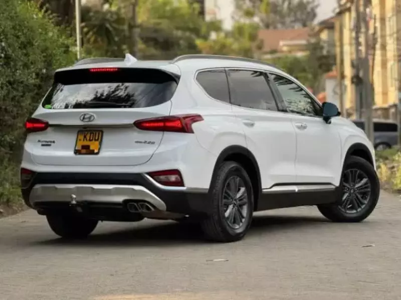 Hyundai Santa FE   - 2014