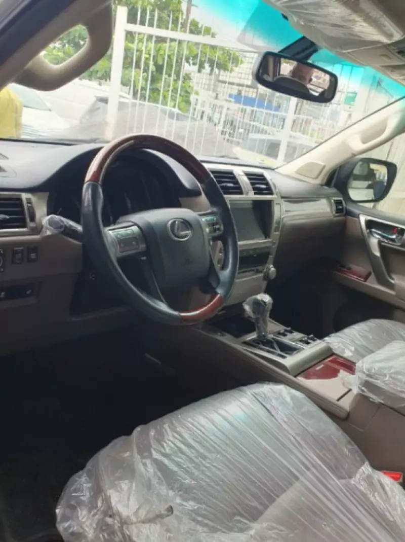 Lexus GX 460   - 2012