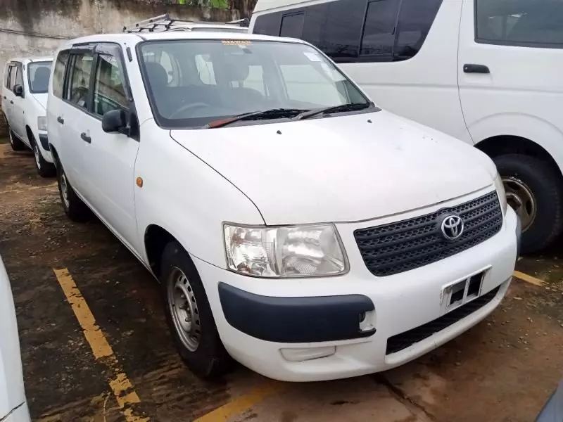 Toyota Succeed    - 2011