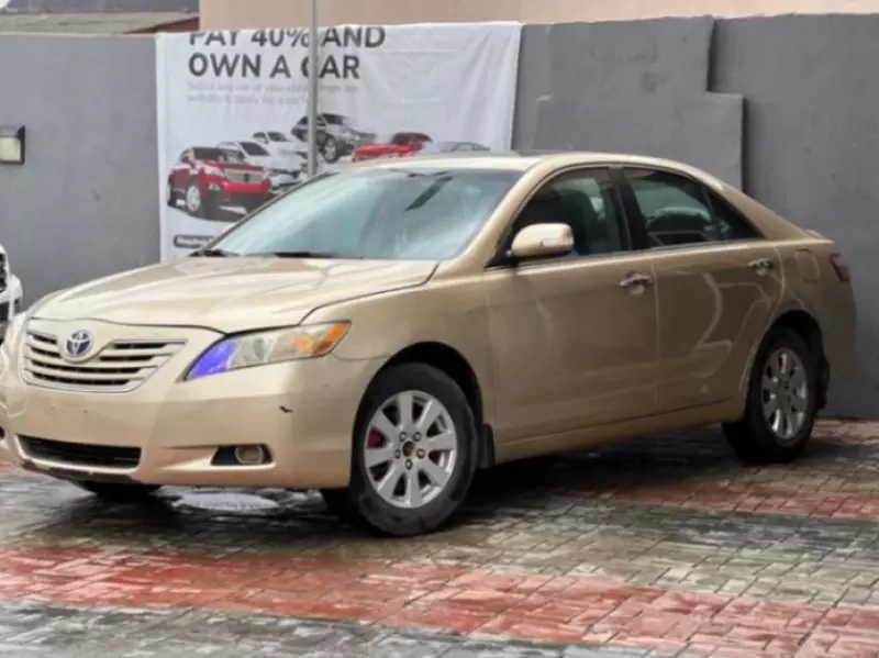 Toyota Camry   - 2008