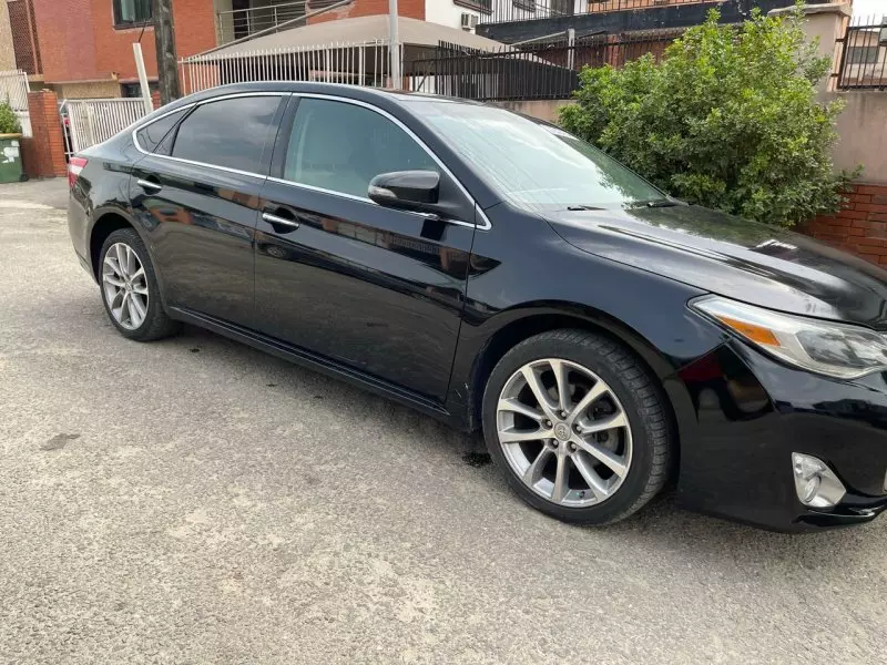 Toyota Avalon   - 2015