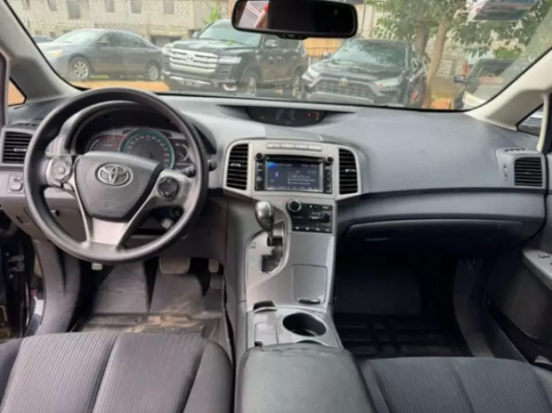 Toyota Venza   - 2013