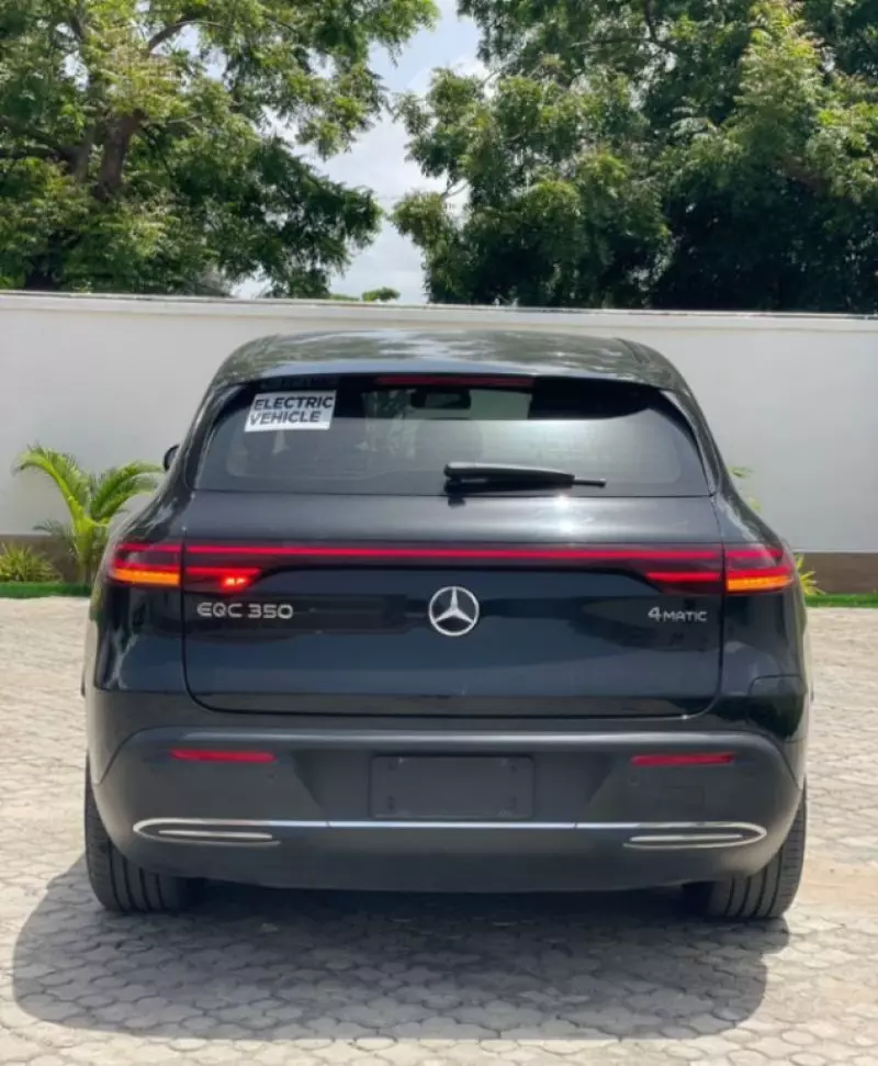 Mercedes-Benz EQC   - 2021