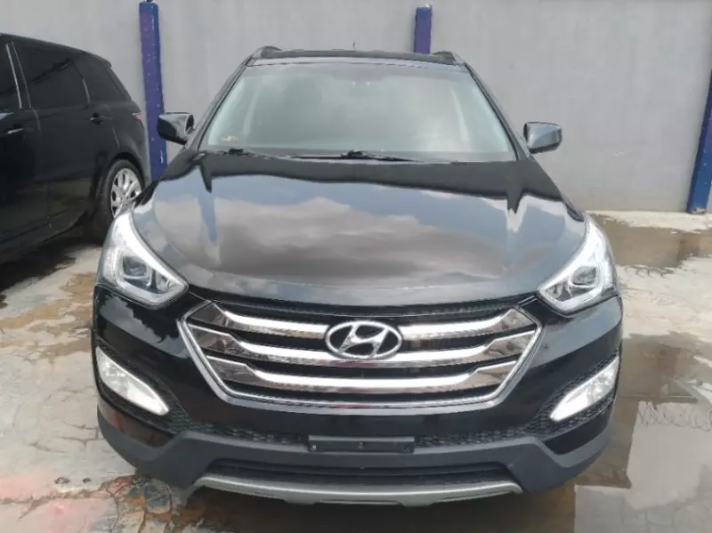Hyundai Santa Fe   - 2013