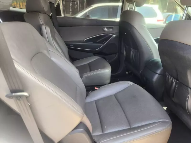 Hyundai Santa FE   - 2014