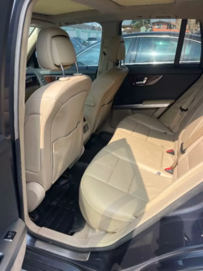 Mercedes-Benz GLK 350   - 2010