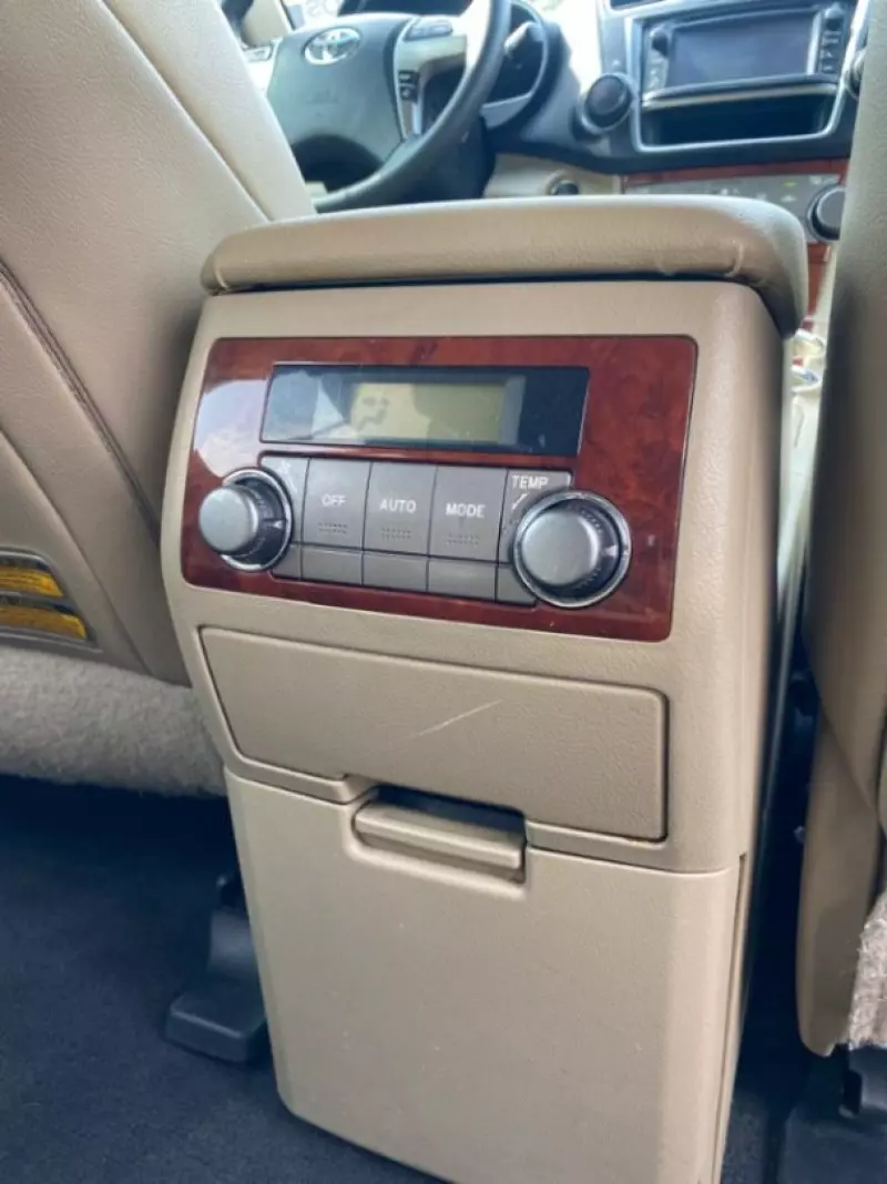 Toyota Highlander   - 2013