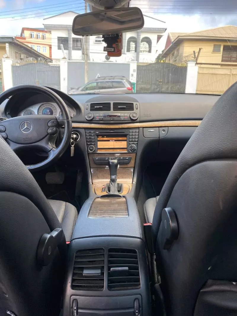 Mercedes-Benz E 300 - 2009