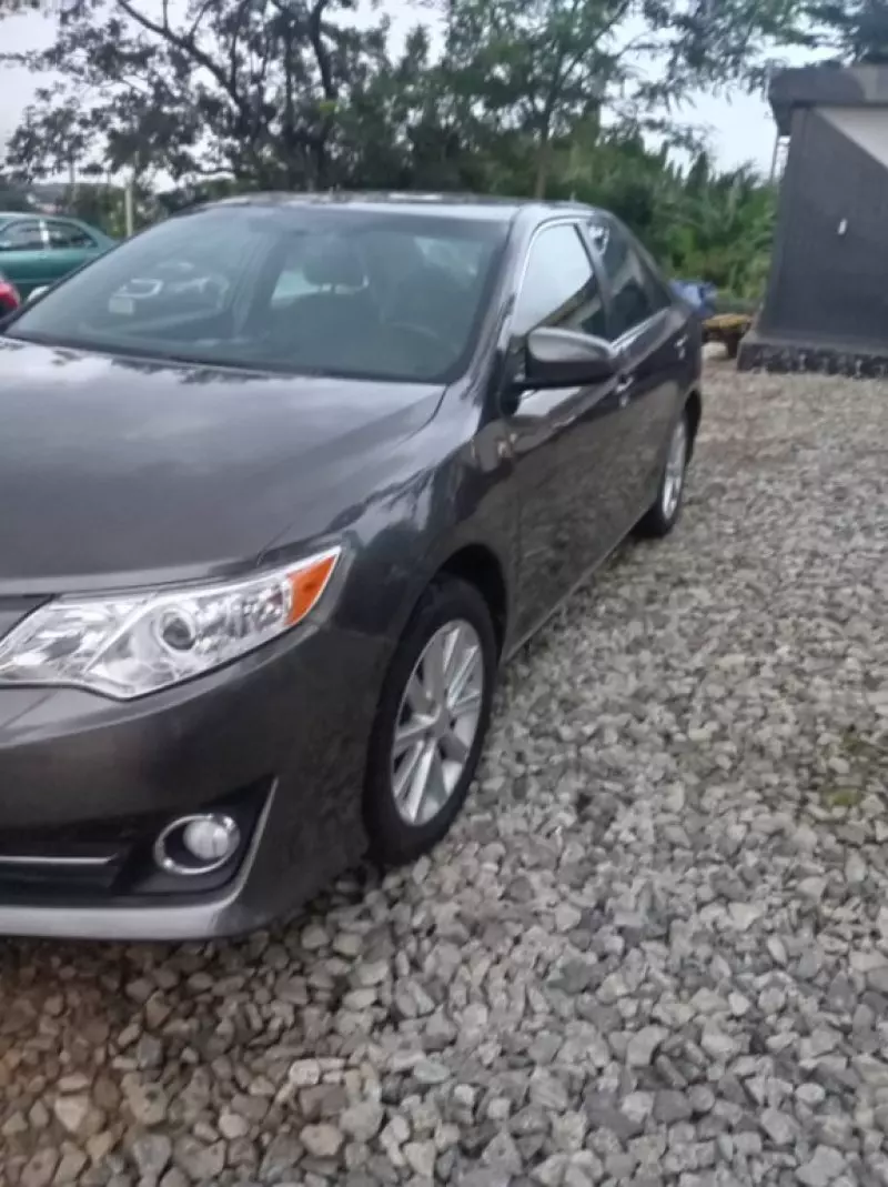 Toyota Camry   - 2012
