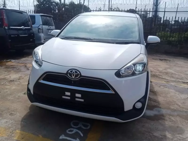 Toyota Sienta