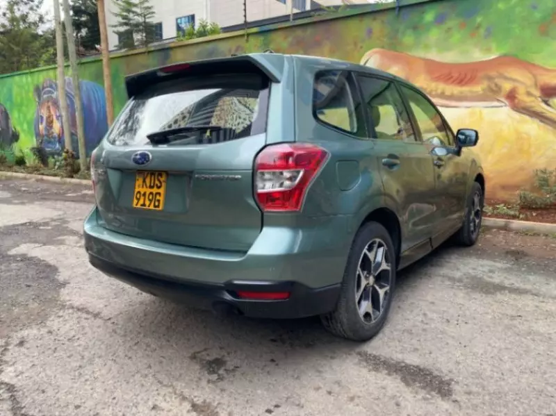 Subaru Forester   - 2014