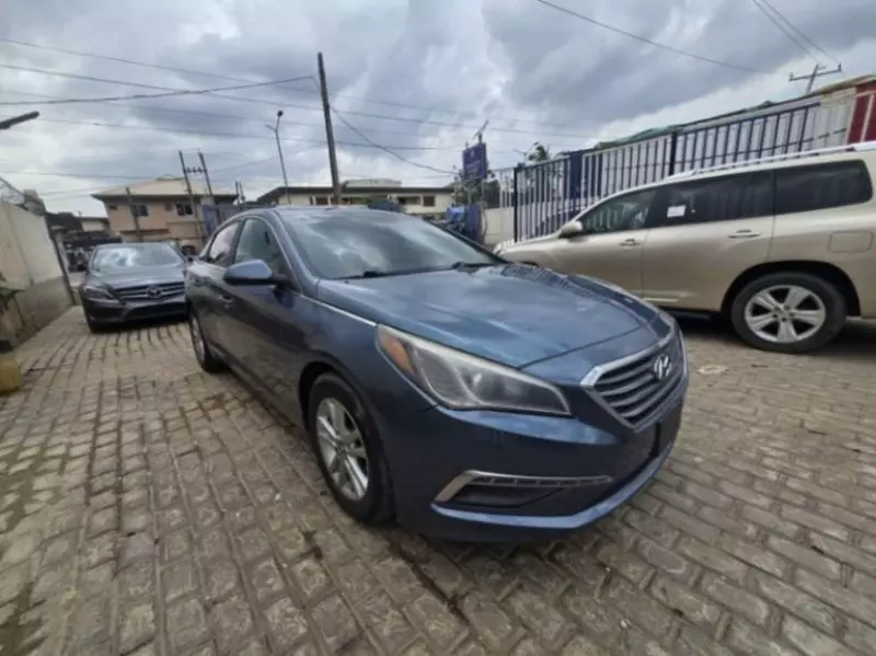 Hyundai Sonata   - 2015