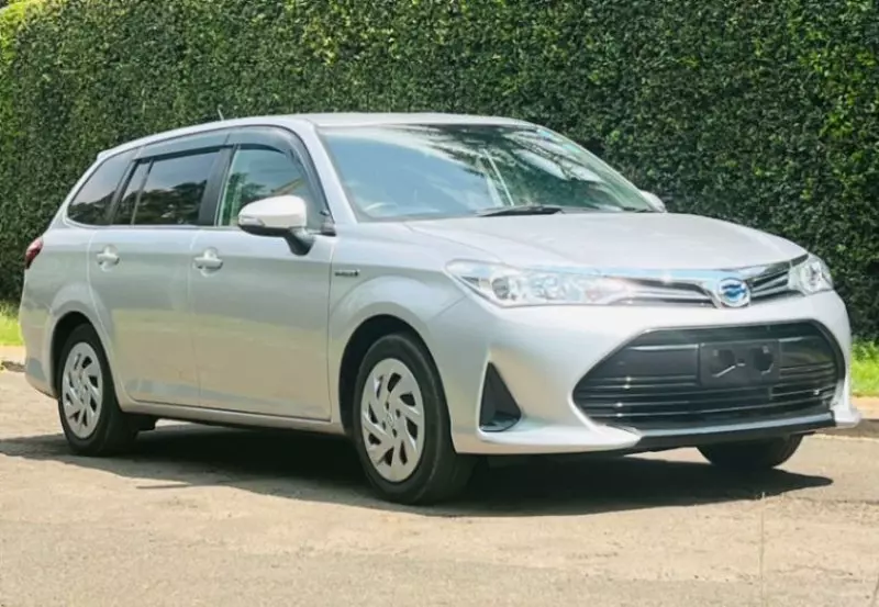 Toyota Fielder hybrid    - 2018