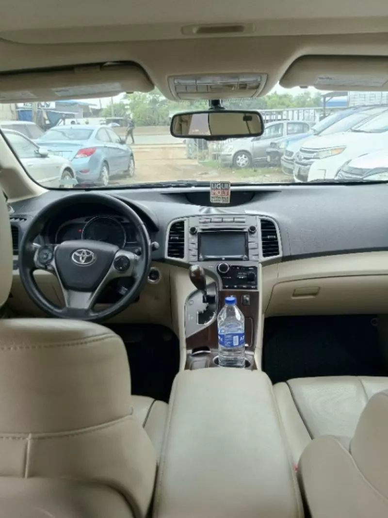 Toyota Venza   - 2015