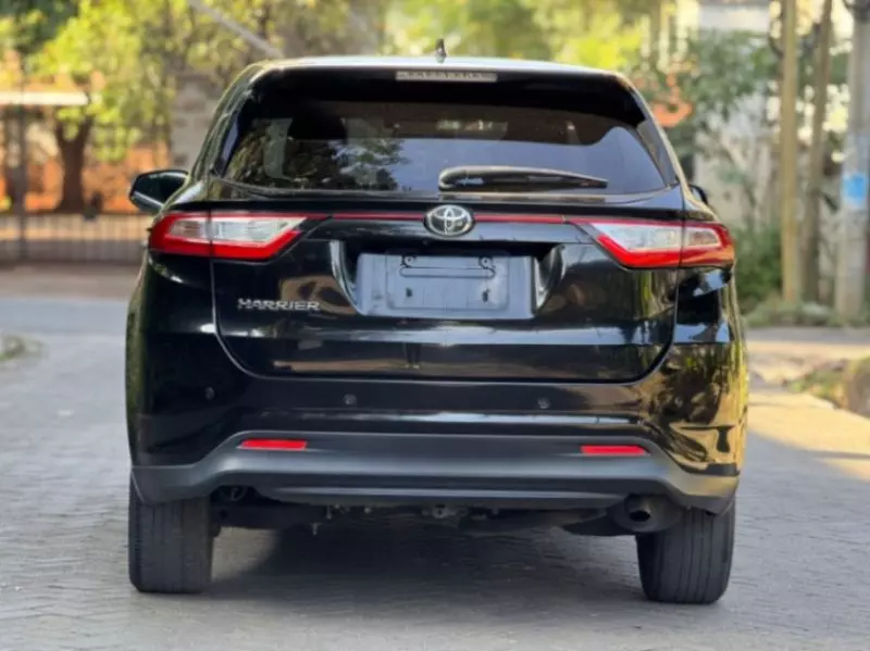 Toyota Harrier   - 2018