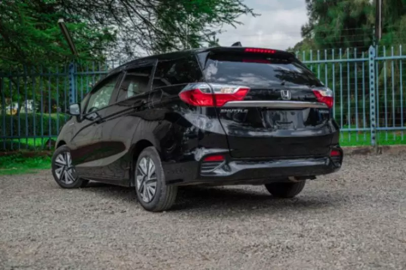 Honda Fit shuttle hybrid   - 2018