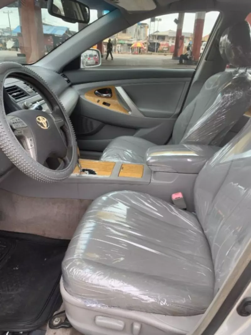 Toyota Camry   - 2007