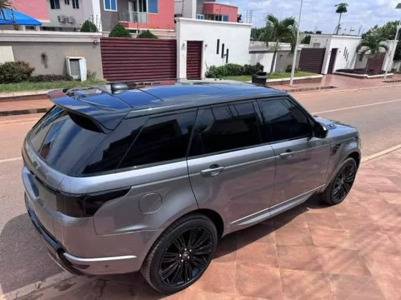 Land Rover Range Rover Sport   - 2021