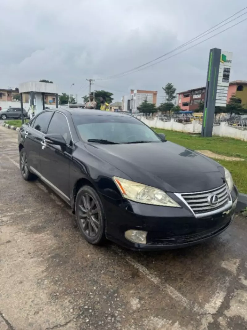 Lexus ES 350 - 2011
