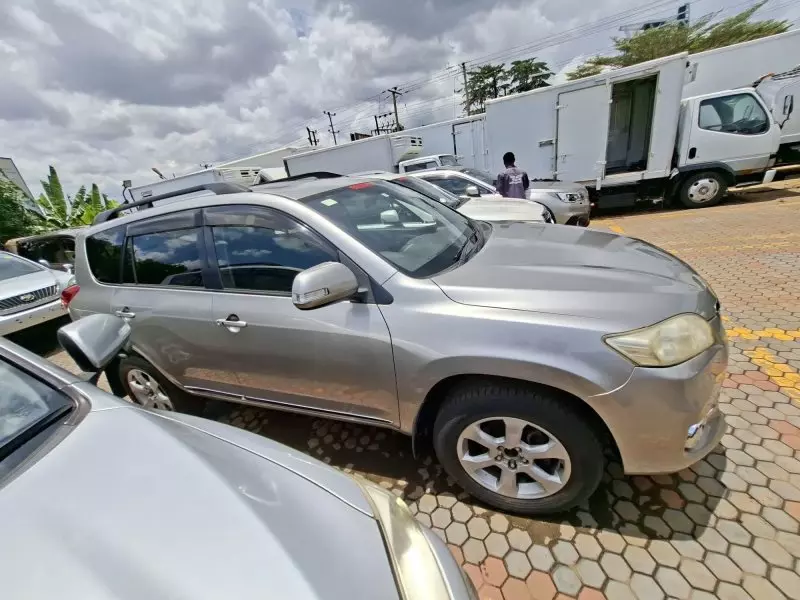 Toyota Vanguard    - 2012