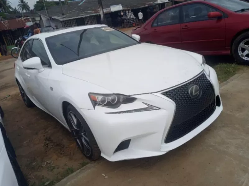 Lexus IS 200   - 2016