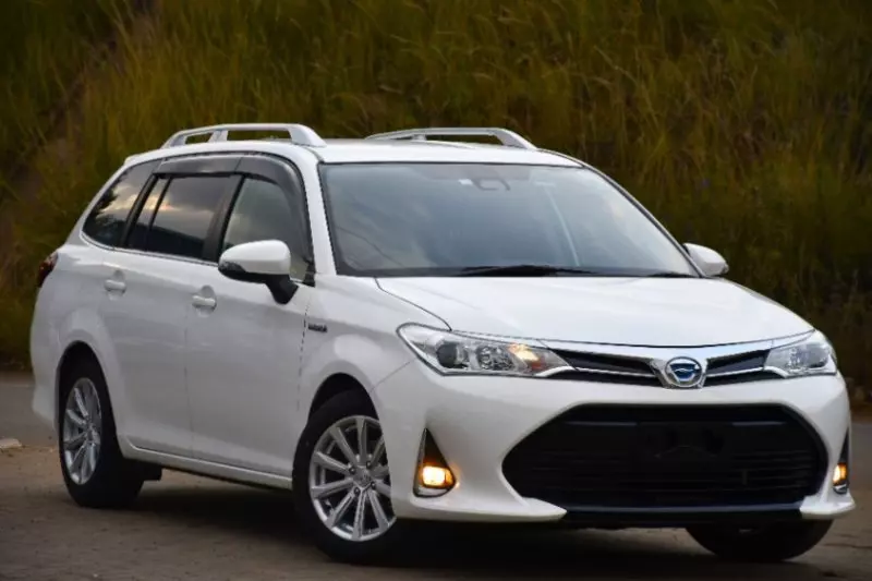 Toyota Fielder hybrid    - 2019