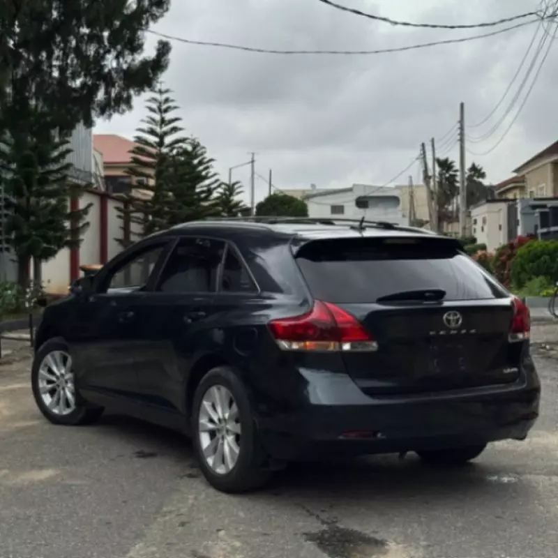 Toyota Venza   - 2013