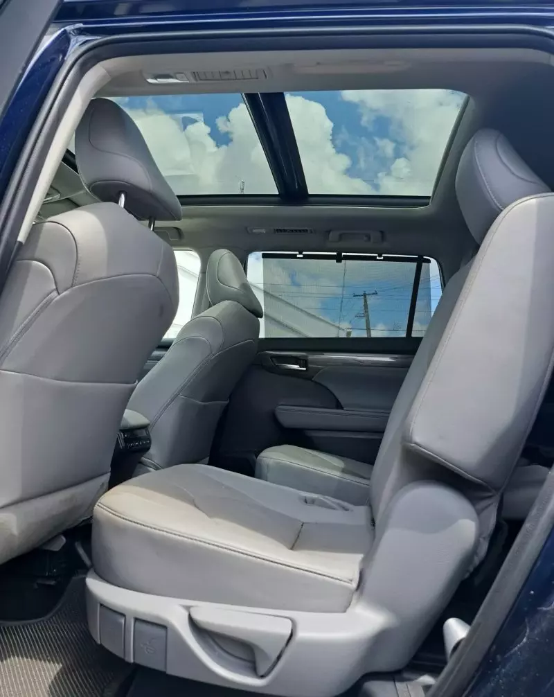 Toyota Highlander   - 2021