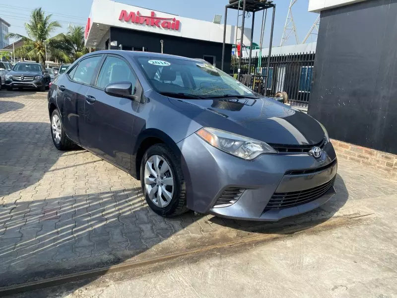 Toyota Corolla   - 2016