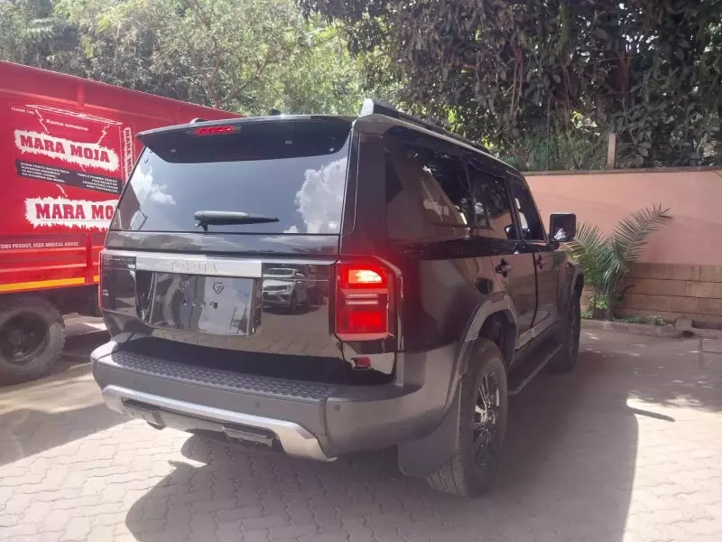 Toyota Land Cruiser - 2024