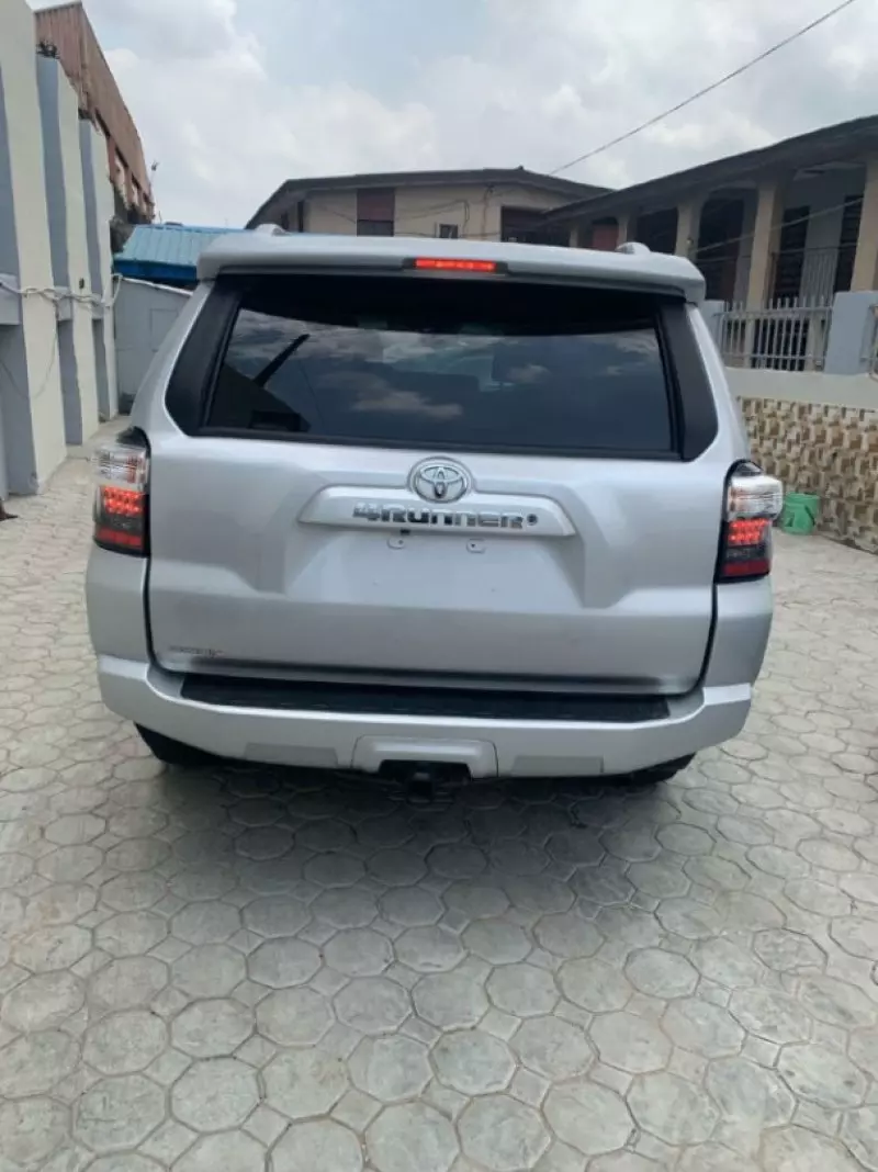 Toyota 4-Runner   - 2017