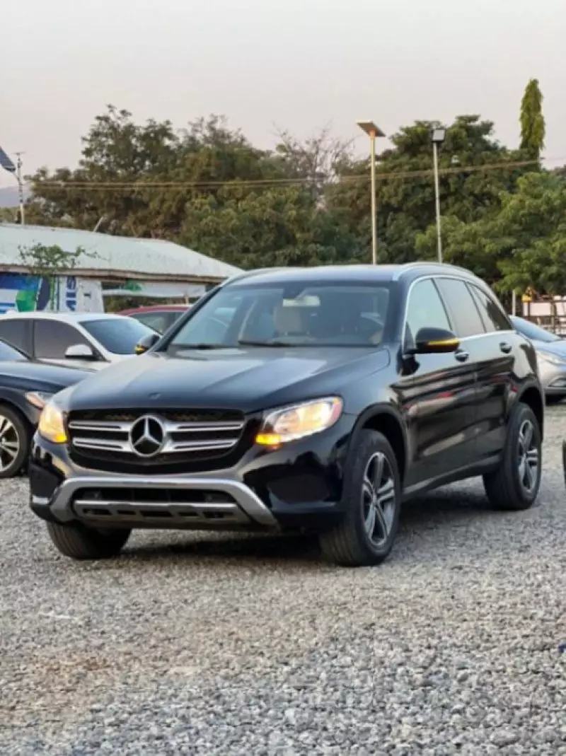 Mercedes-Benz GLC 300   - 2016