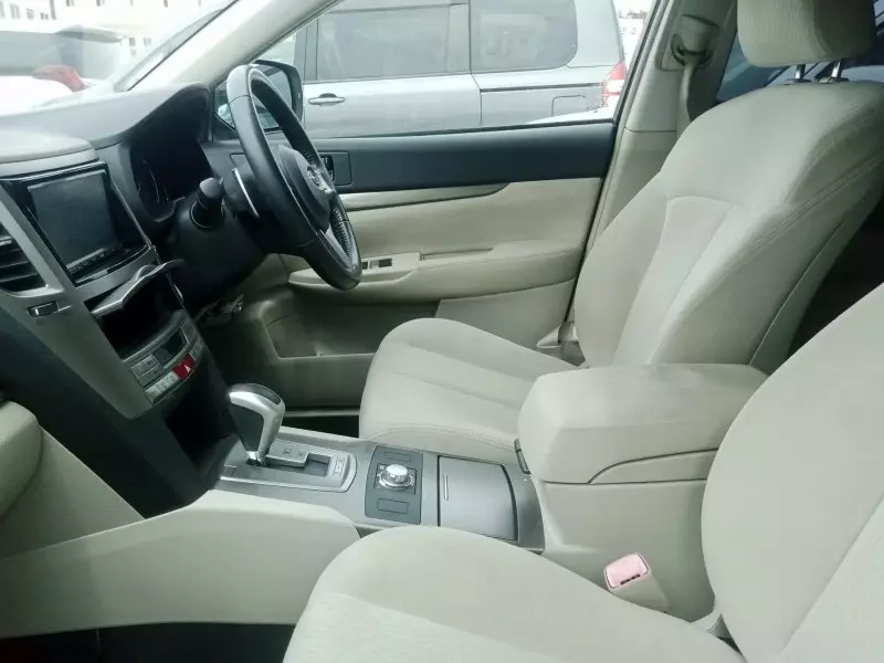Subaru Outback   - 2010