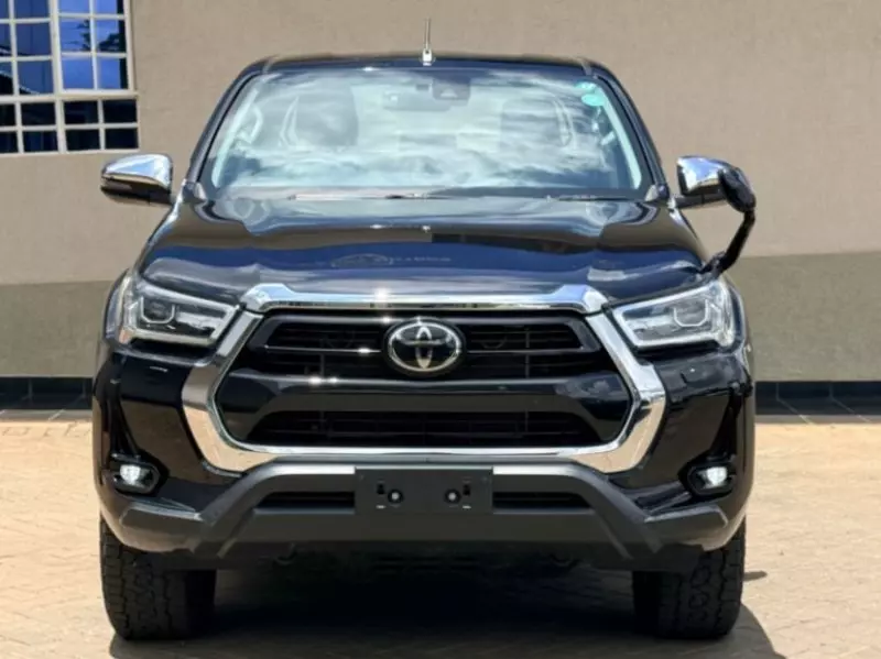Toyota Hilux   - 2020