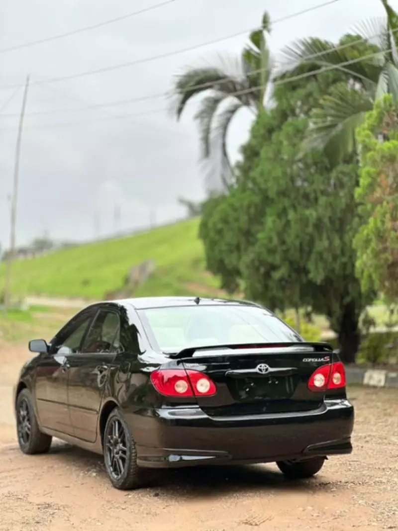 Toyota Corolla   - 2006