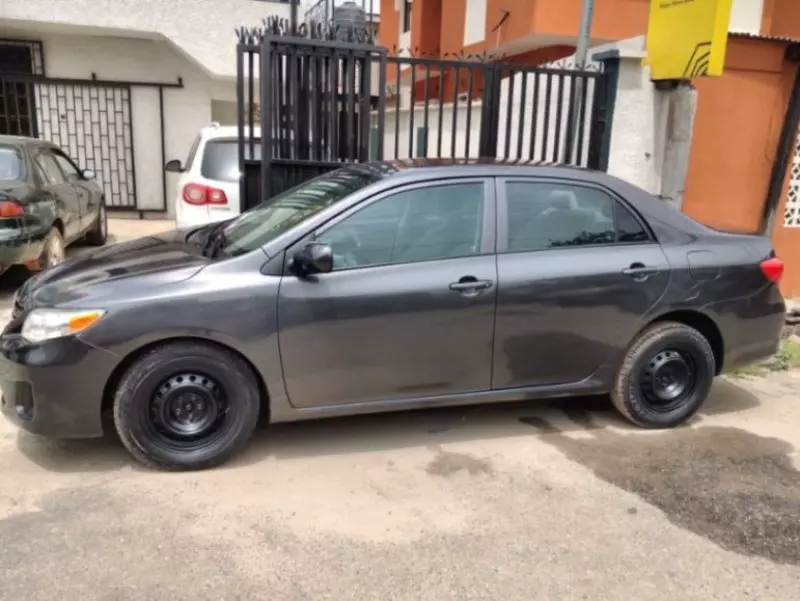 Toyota Corolla   - 2011