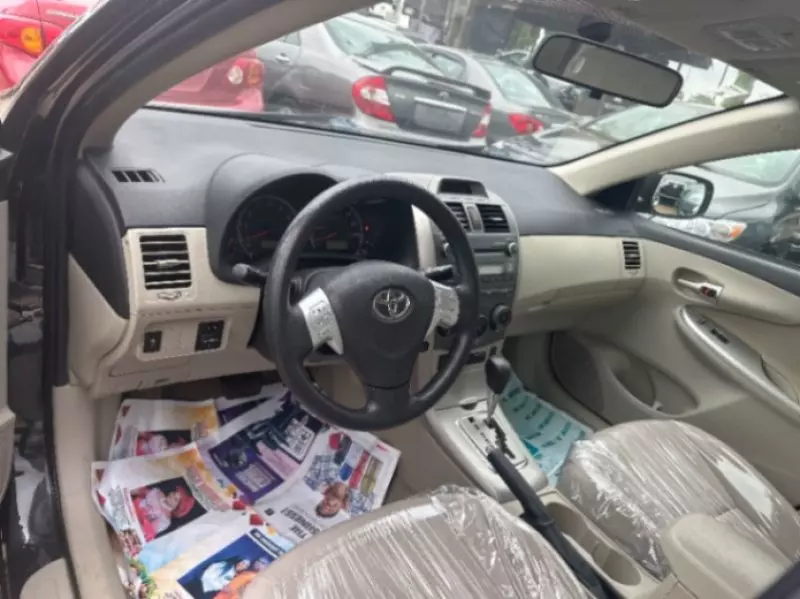 Toyota corolla   - 2012