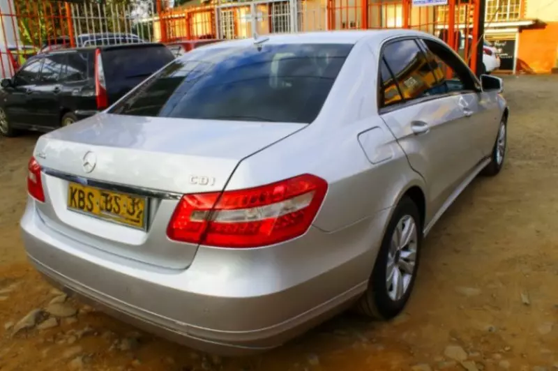 Mercedes-Benz E 250   - 2012
