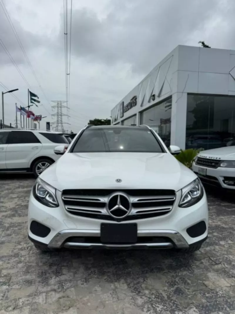 Mercedes-Benz GLC 300   - 2018