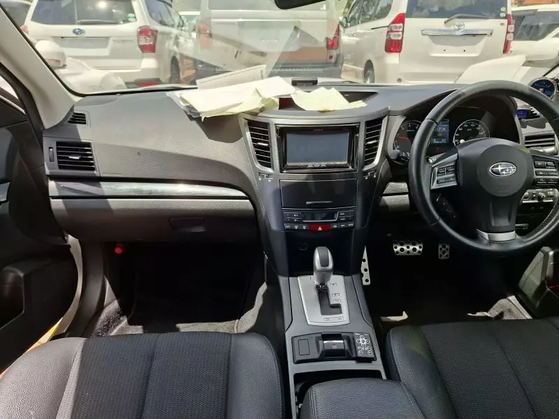 Subaru Legacy - 2012