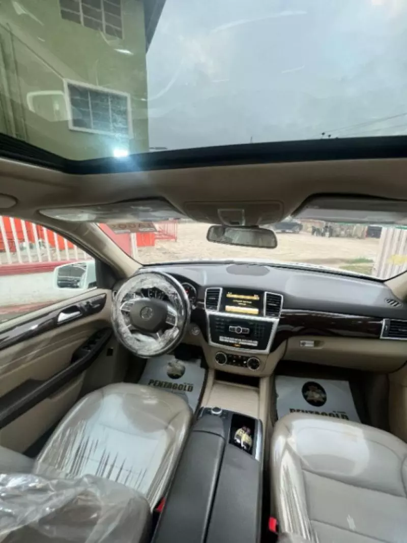 Mercedes-Benz ML 350 - 2012